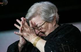 Draga olteanu matei, în vârstă de 87 de ani, a ajuns, vineri seara, la spitalul „sf. Povestea De Dragoste Dintre Draga Olteanu Matei È™i SoÈ›ul Ei Medicul Ion Matei Au Fost CÄƒsÄƒtoriÈ›i Timp De 44 De Ani As Fi Preferat SÄƒ Mor Si Eu OdatÄƒ Cu El Libertatea