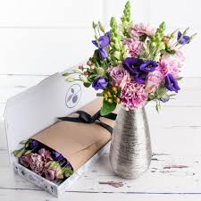 Next day flowers in uk see how your flowers will be delivered as well as the one hour delivery slot notifications. Letterbox Flowers Free Delivery Appleyard Flowers