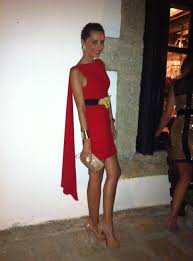 Vestido rojo corto para boda. Lady In Red For A Wedding Monimoleskine