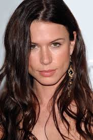 Mitra is the daughter of anthony mitra, who is a cosmetic surgeon, and nora mitra. Rhona Mitra Movies Age Biography