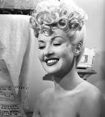 Jac O Net A Classic Hair Tool Brand Bobby Pin Blog Vintage Hair And Makeup Tips And Tutorials Poodle Hair 1940s Hairstyles Retro Hairstyles
