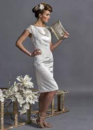 50 gemeinsame ehejahre sind so wertvoll wie das edelmetall gold. 16 Brautkleider Fur Reife Altere Frauen Ideen Brautkleid Frau Braut
