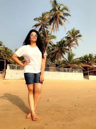 Watch telugu actress hot photos in hd quality. Tv Actress Sreemukhi Hot Thighs Legs In White Top Blue Short