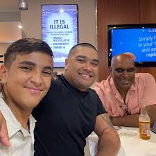 18th birthday celebrations with the fam! @jodiecester didn't let me take a  photo of her and Dario 😩. Apart from that it was fun had by all!🥰🥰🥰