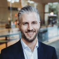 Megan Deans's Instagram, Twitter & Facebook