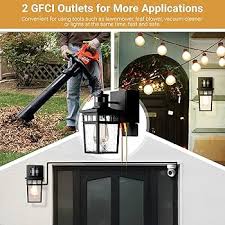 Amazon.com: VIOAOEAFA Paquete de 2 luces de porche para exteriores con  salida GFCI, 3 modos de iluminación, lámpara exterior, sensor de movimiento  del atardecer al amanecer, luces exteriores para casa, garaje, :