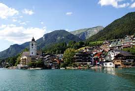 Der wolfgangsee liegt inmitten des schönen salzkammerguts und ist besonders für einen für ihren sommerurlaub ist der wolfgangsee mit seinen badeplätzen ideal zum schwimmen geeignet oder um. Flugenteamsee Urlaub Am Wolfgangsee Flugentenblog