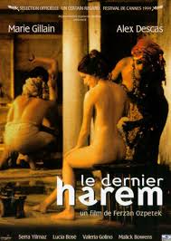 Abdulhamit dönemindeki bir paşa, kahire'deki bir köle tüccarından safiye'yi satın alır ve abdulhamit'e hediye eder. Harem Suare De Ferzan Ozpetek 1999 Unifrance