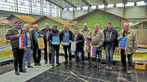 Maybe you would like to learn more about one of these? Schaumburger Wochenblatt Von Erfolg Zu Erfolg Ehrenband Fur Karl Schnarre Und Friedhelm Tieste