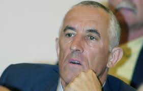 Il libro per il bicentenario "Ci sono errori, va rifatto"