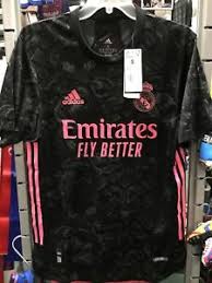 Real madrid's first kit for 2020/21 features detailing on the sleeves. Adidas Real Madrid 3rd Authentic Kit 20 21 Jersey Black Pink Size M Men S Only 191980663337 Ebay