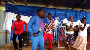 Rudi nyumbani mapacha wa yesu ft chirstopher : Mwimbaji Chris Mwahangila Akiimba Wimbo Wa Mungu Hawezi Kukusahau Ni Ndani Ya Rejoice Centre Youtube