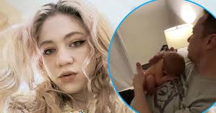 When garret (i_o) was making violence with her, we were texting a lot during that time. Grimes Shares Adorable Video Of Daddy Elon Musk Cradling Warrior Baby X Ae A 12