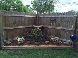 Whether you're looking for simple backyard landscaping ideas, backyard landscaping ideas on a budget, or a complete overhaul of your backyard design, check out these cool backyard landscaping ideas. Pin By Paula Lyon On Porch Decks Patios Terrazas Balcones Sunroom à¹' à¹'backyard Garden Yard Ideas Small Backyard Landscaping Diy Landscaping