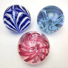 Art Glass Paperweight Signed Barry Farley, 2001