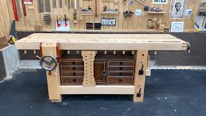 If there's anything in the world i love more than being a diyer, that's helping other diyers on their quest. Split Top Roubo Workbench The Wood Whisperer Guild