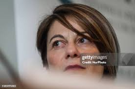 198 Transaction Coordinator Stock Photos, High-Res Pictures, and Images