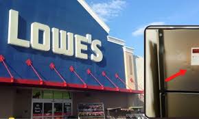 It's not as crowded and, right across the street is a big outdoor bar so after shopping you can get a bite to eat and something to wash it down with a beverage. Lowe S Opens Its First Scratch And Dent Outlet Store