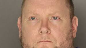 Police: Man calls 911, admits to killing 80-year-old mother, surrenders