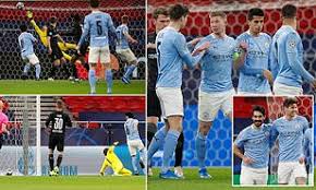 As per the official man city twitter account, guardiola has fielded a back three consisting of aleksander kolarov, john stones and nicolas otamendi. Rvk Uztwklkzym