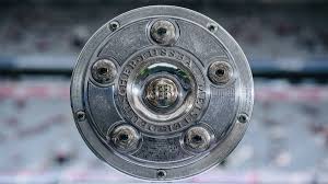 Ich bin völlig aufgedreht und. Meisterschale Bundesliga Dfl Deutsche Fussball Liga Gmbh Dfl De