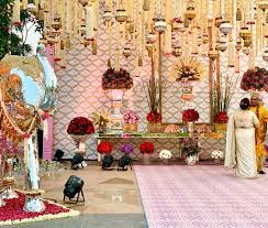 Entrance Of The Indian Wedding In 2020 Indian Wedding Decorations Indian Wedding Indian Wedding Reception