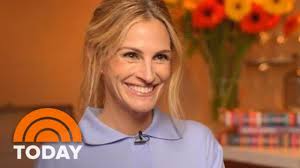 Her parents regularly hosted acting and writing workshops, and both of the. Julia Roberts Opens Up About Fame Family And New Show Homecoming Today Youtube