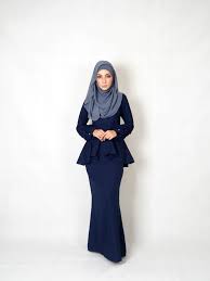 Fesyen baju raya untuk muslimah terkini yang ingin tampil cantik, elegant and fashionable on 2018. 35 Trend Terbaru Fesyen Baju Kurung Muslimah Lamaz Morradean