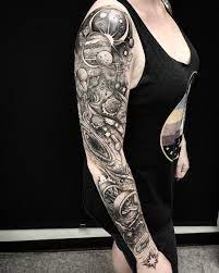 The Artist From California Thomas Eckeard Attracts Attention To His Works By Creation Of Truly Unusua Space Tattoo Sleeve Cosmos Tattoo Galaxy Tattoo Sleeve
