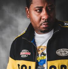 Some Tiki Barber highlights to bless your day! #Giants (🎥: @NFLLegacy)