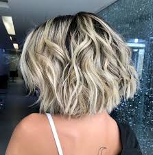 60 Messy Bob Hairstyles For Your Trendy Casual Looks Messy Bob Hairstyles Thick Hair Styles Wavy Bob Haircuts