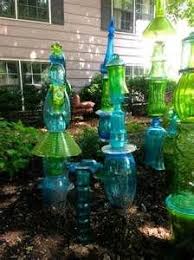 Juxtaposejanes Glass Totem Garden Glass Garden Art Garden Art Projects Glass Garden