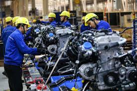 Bahkan pabrik yang ada di jawa barat, indonesia merupakan pabrik yang menjadikan perusahaan ini sebagai perusahaan manufaktur terbesar ke lima di dunia. Inilah Jumlah Pekerja China Di Pabrik Wuling