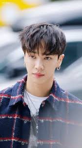 Ask K Pop Highlight S Lee Gikwang Confirms Military Enlistment Date Lee Gikwang Cute Korean Boys Korean Celebrities