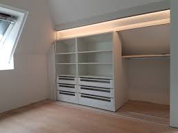 Hervorragend schrank mit schraege huelsta dachschraege nach. Jutzi S Schrankladen Ag Dachschragen