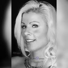 Lisa Michalowski's Instagram, Twitter & Facebook