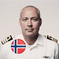 Tøj du kan bruge igen og igen, og med et ganske enkelt lille skift af tilbehør, genskaber du dit isaksen look i et nyt univers. Geir Isaksen The Norwegian Defence University College Academia Edu