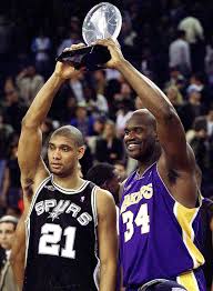 The san antonio spurs defeated the new york knicks in game 5 to take the series and the. Tim Duncan San Antonio Spurs Shaquille O Neal Los Angeles Lakers Most Valuable Player Mvp Nba All Star Game Shaquille O Neal Basketball Pictures Nba
