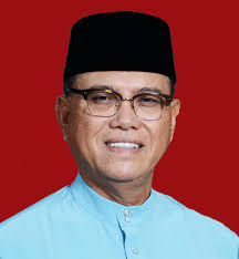 Ahli umno seumur hidup itu berkata beliau juga cukup bersedia untuk memimpin wanita umno kembali kepada fitrah, mewasatiyyahkan saf dan jemaah. Supreme Council Members Umno