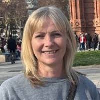 40+ "Julia Packer" profiles