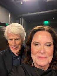Perfect time for a Dateline selfie!! Anyone recognize this guy? Throwback  to Sunday! ✨ Keith Morrison @dateline_keith may tell the stories, but  tonight I got to write my own ending: a Dateline