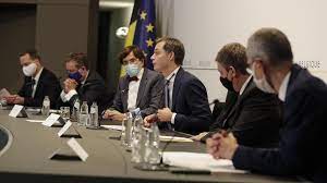 En plus des 4 commissions consultatives, 9 comités de concertation ont été créés par une décision du directeur général datant du 4 juin 2015 (cae, caf ces comités ont pour mission d'organiser la concertation avec les administrations et autorités affectataires, en les associant à la réflexion relative. Gratuite Des Tests Pcr Horeca Voici Les Sujets Qui Seront Sur La Table Du Comite De Concertation Le Soir
