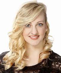 Women Hairstyle Shown For Someone With A Big Nose I Am More Interested Big Nose Girl Haircuts For Big Noses Long Hair Styles