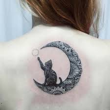 Hilal Ay Ve Kara Kedi Dovmesi Crescent Moon And Black Cat Tattoo Cute Tattoo Ideas Tatuaje Gato Disenos De Tatuaje De Gato Tatuajes De Luna