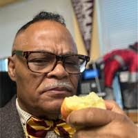 Laurel Marsh's Instagram, Twitter & Facebook