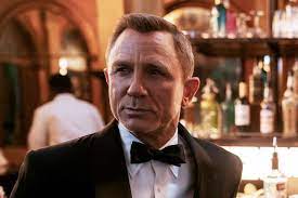 Net worth & salary of daniel craig in 2021. Daniel Craig Issues Advice To Next James Bond Talks New Release Date Radio Times