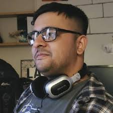 Hey everyone!! I wanted to share with you all this personal shot. The thing  is, I never got to finish it because the file got corrupted before I could  get to refine