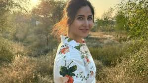 Katrina Kaif's Rs. 84,220 Floral Mini Dress: A Chic Ode to Elegance and  Contemporary Flair - PUNE.NEWS