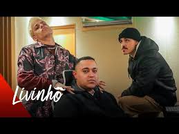 Настоящее имя — реббе́ка мари́ го́мес (англ. Mc Livinho E Mc Pedrinho Se Prepara 2 Letras