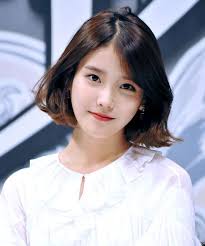 លទ្ធផល​រូបភាព​សម្រាប់ small forehead korean cute girl